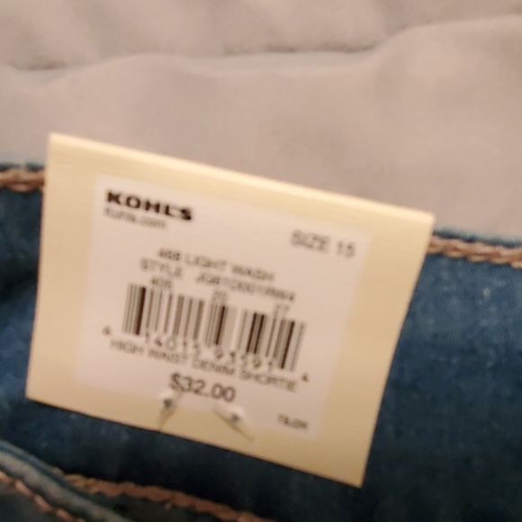 Jean shorts - Picture 3 of 4